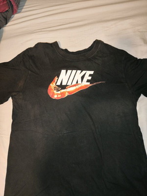 Nike shirt large like new