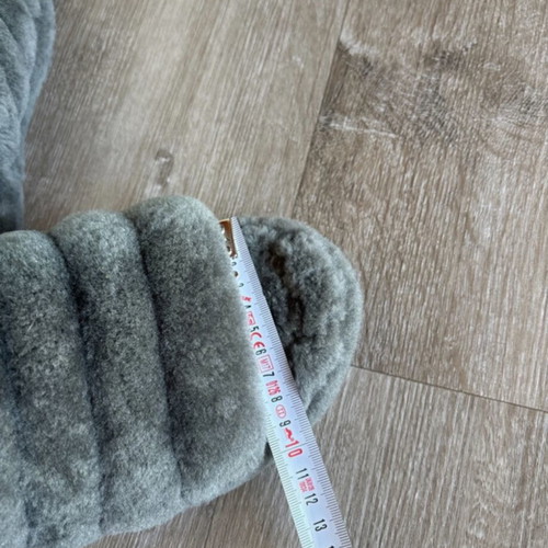 Ugg Fluff Yeah Slides Size 37 Like New, Grey