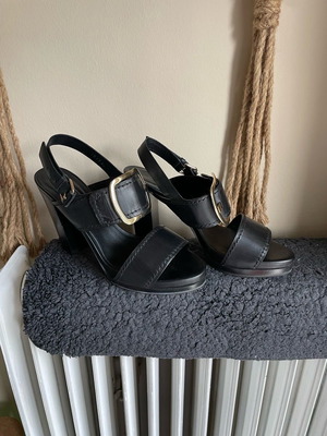Elvio Zanon leather sandal new, size 38, black