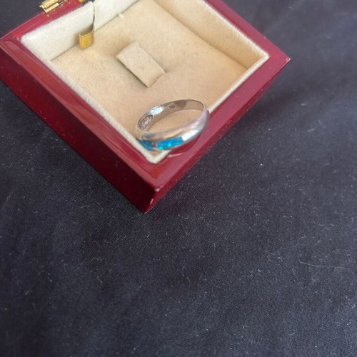 Silver 925 ring like new with blue details