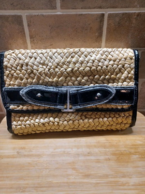 Straw hand bag like new without damages