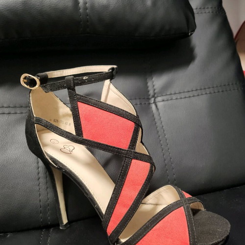 Sandals new size 40 black and red