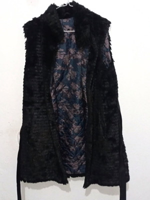 Fur vest with belt size XXL like new, black