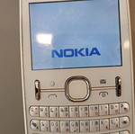 Nokia 201 μεταχειρισμένο, άσπρο Android τηλέφωνο με φορτιστή