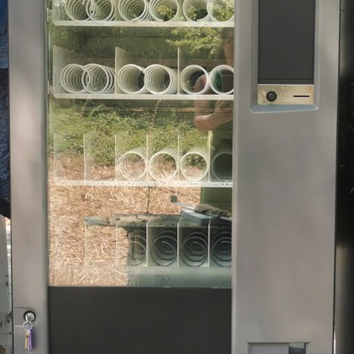 GPE DRX 30 snack vending machine with internal storage