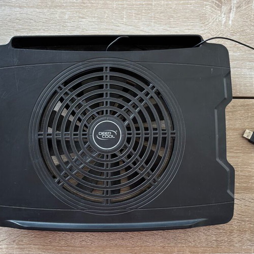 Laptop cooling stand like new with fan