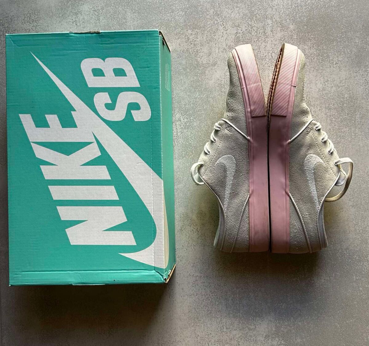 nike stefan janoski bubblegum