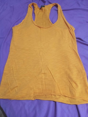 Tops pack of 6 like new, size M