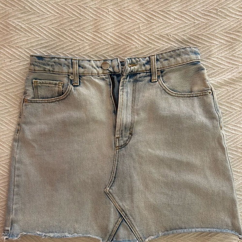 Star Body H turquoise denim skirt like new, slim fit, size S