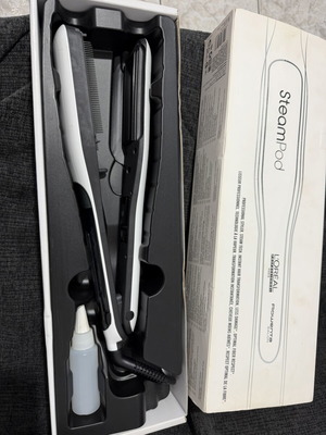 L'Oréal Professionnel SteamPod 3.0 like new with original box