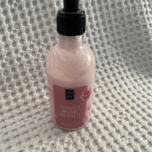 Lavish Care rose body lotion like new