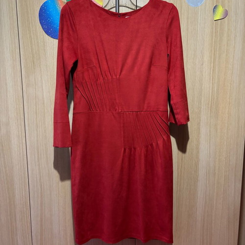 Coral dress Sarah Lawrence like new, soft suede-like texture, size M