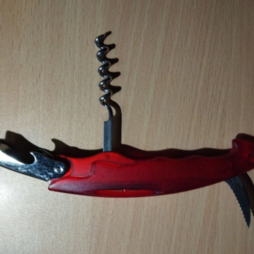 Multifunctional corkscrew bottle opener like new