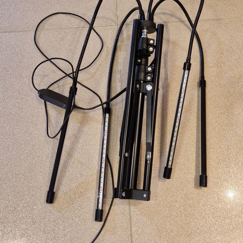 LED Grow Light BL-C80C with 4 Heads, Tripod and Timer, like new
