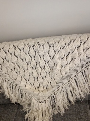 Knitted throws like new