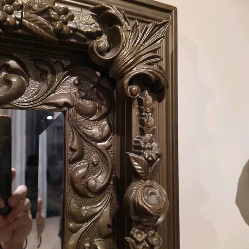 Mirror with carved frame like new, dimensions 1.25x0.75