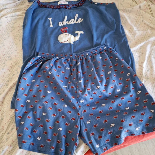 Sleepwear set with tank top and shorts, new, Comfort brand
