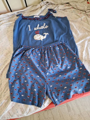 Sleepwear set with tank top and shorts, new, Comfort brand