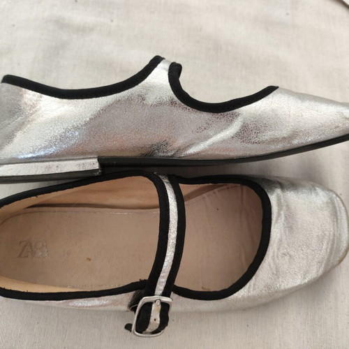 Zara ballerina Mary Jane shoes metallic silver size 30 like new