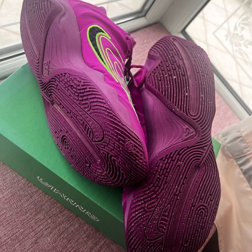 Nike Giannis Immortality athletic shoes used, size 45.5, green and purple