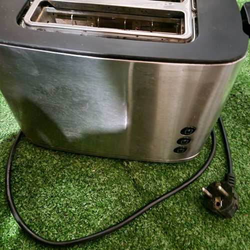 Toaster used, stainless steel