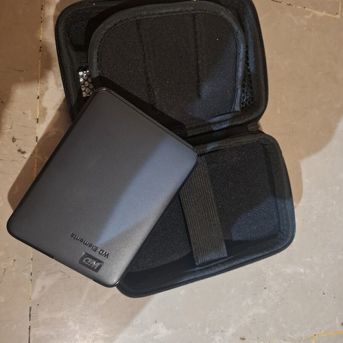 WD Elements 2TB external hard drive like new with case