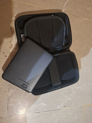 WD Elements 2TB external hard drive like new with case