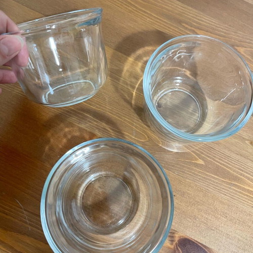 Heat-resistant bowls used