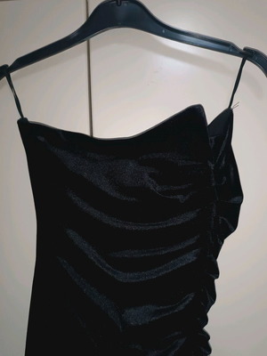 Velvet black fitted dress like new with ruching, size M