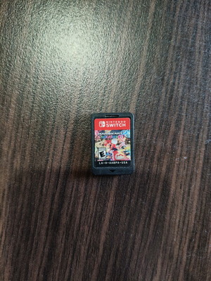 Super Mario Kart 8 Deluxe Nintendo Switch game cartridge