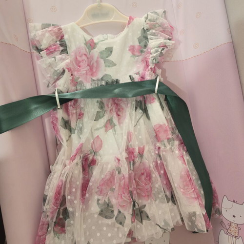 Floral white tulle dress with satin belt, like new, 1 year 80 cm