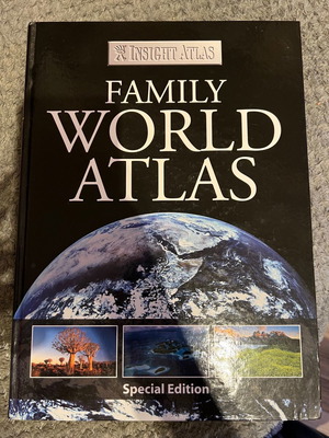 Family World Atlas Special Edition coffee table book like new