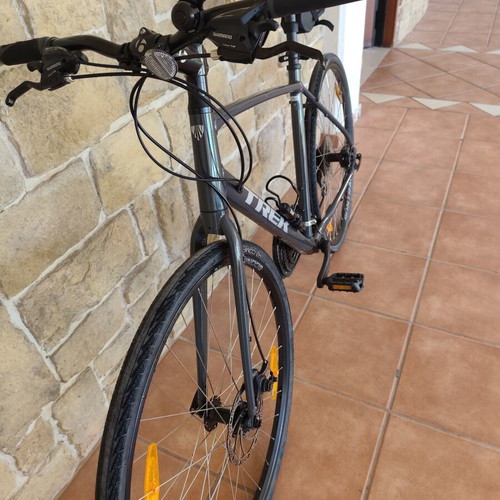 Trek FX1 Disc Trekking Bike used, aluminum, 7 speeds, disc brakes