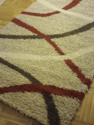 Magic Rug like new, modern geometric design, 1.55m x 2.33m