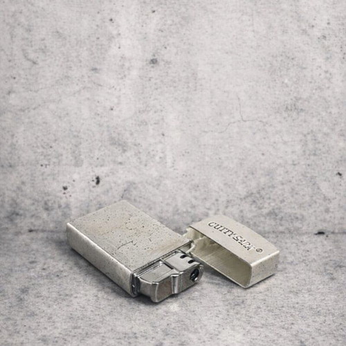 Cutty Sark vintage lighter like new, metal silver