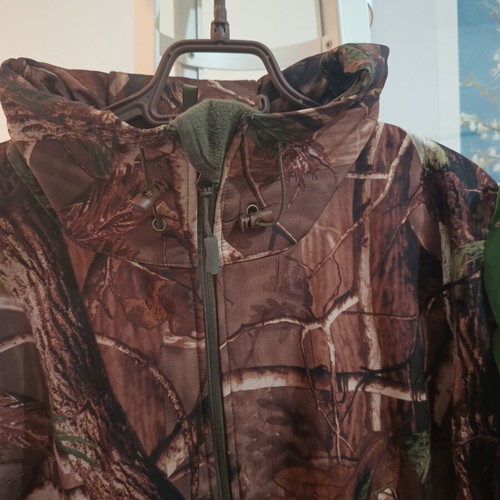 Han Wild Camouflage Hunting Jacket like new, size L, beige and green