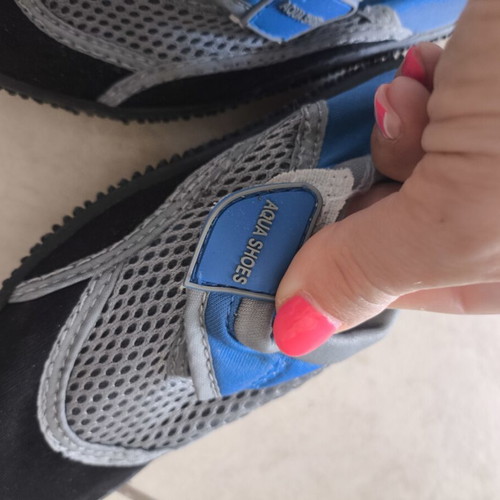 Aqua Shoes children's water shoes like new, size 28-29