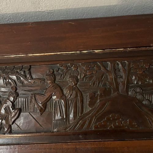 Vintage Chinese camphor wood chest with carved decorations