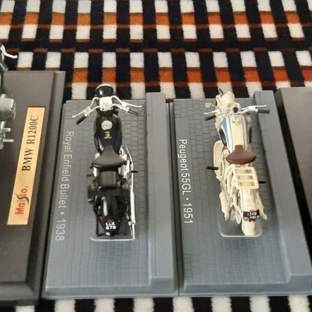 Motorcycle collection used, five different types and eras