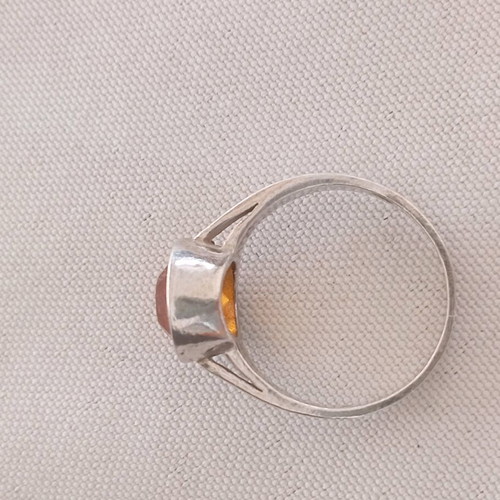 Silver solitaire ring 925 like new