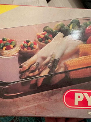 Pyrex rectangular heat-resistant glass baking dish new 36.5x23x5