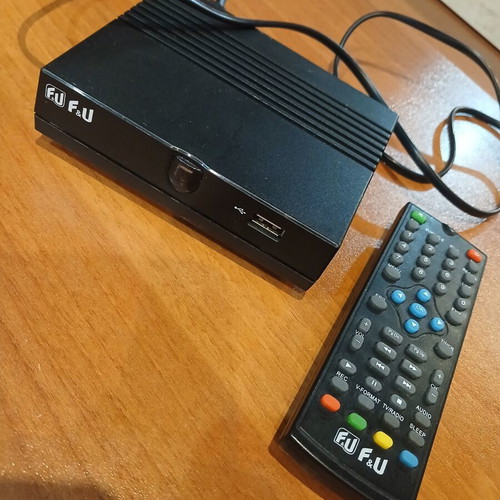F&U TV decoder with remote control
