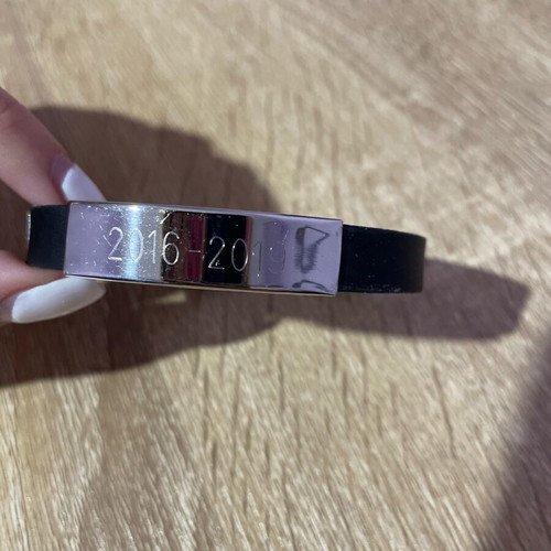 Bracelet new with engraved date 2016-2019, black and silver