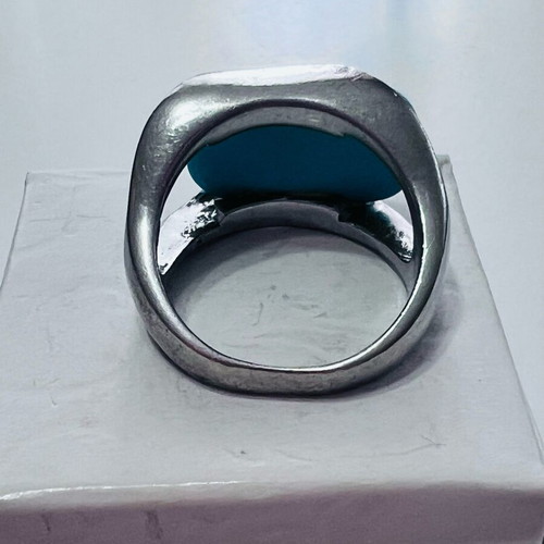 925 Sterling Silver Vintage Ring with Large Turquoise Stone like new