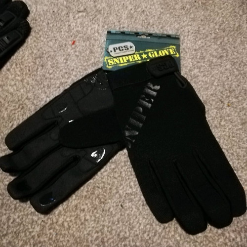 PCS Sniper gloves new with silicone fingertips