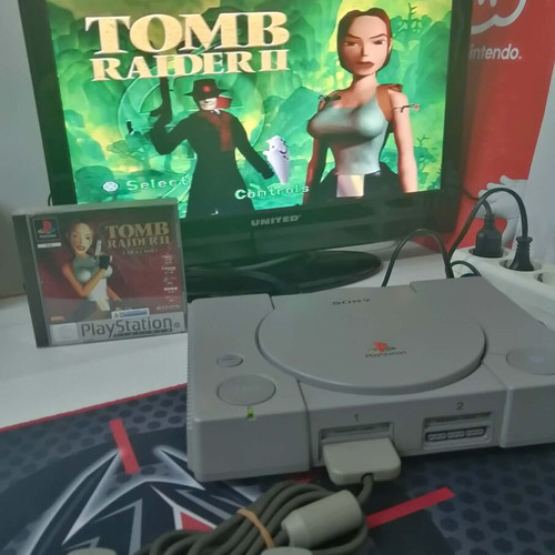 Tomb Raider 2 PS1 Platinum game like new, English version