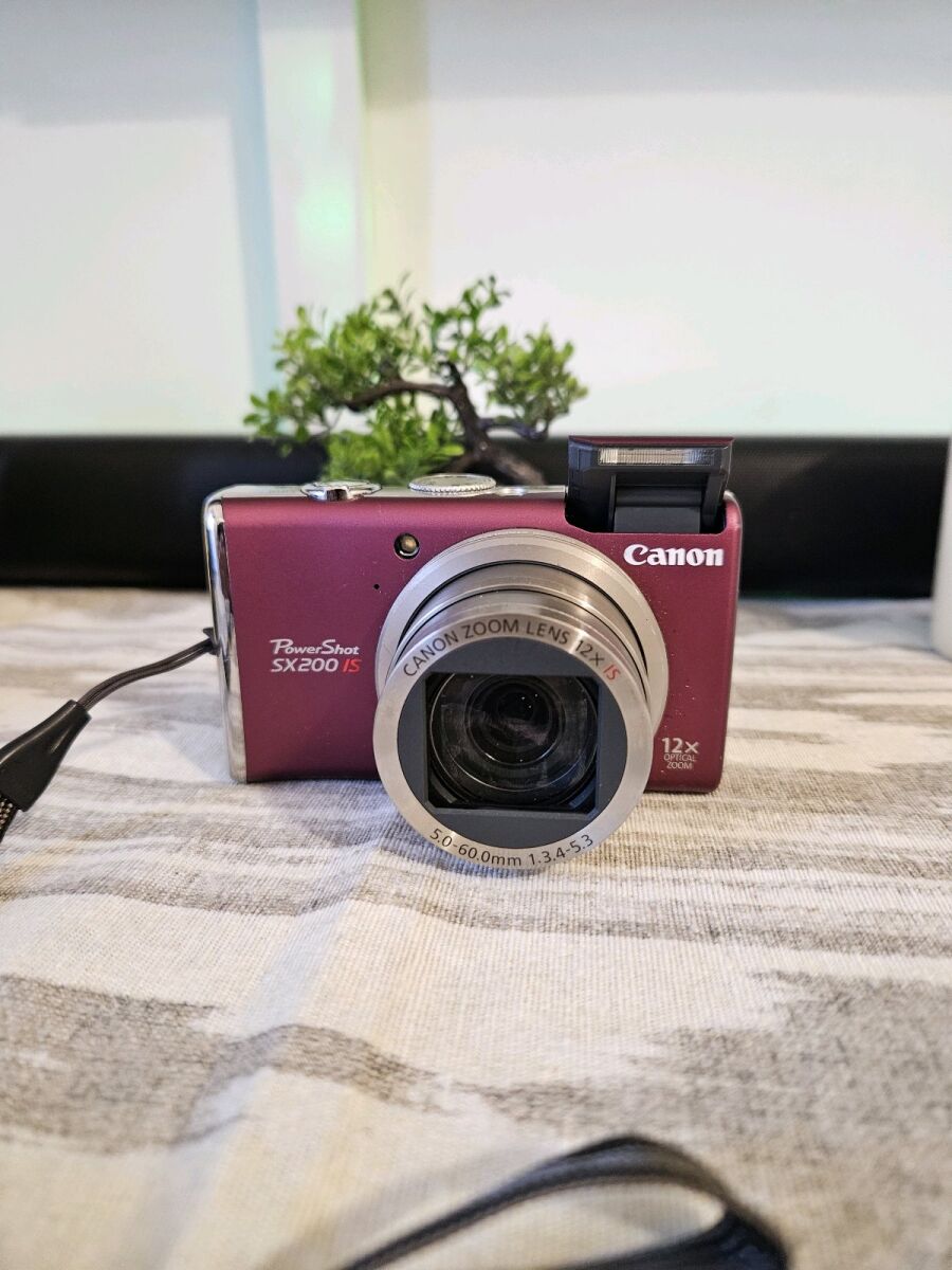Canon PowerShot SX200IS ワインレッド　SD•純正ケース付 Canon PowerShot SX200IS digital camera… - € 220,00 - Vendora.cy
