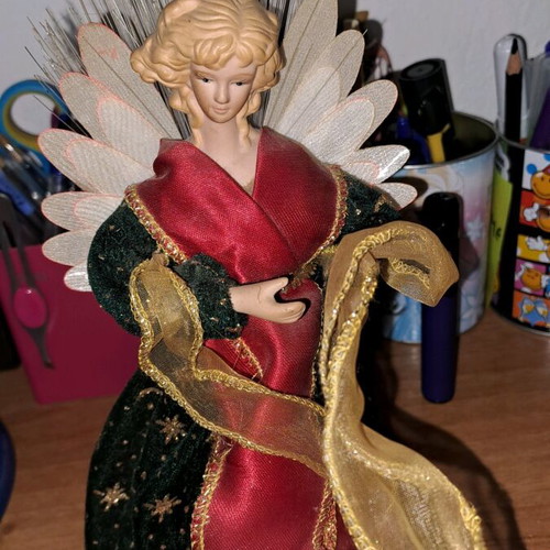 Christmas angel used with 3 batteries missing battery cover