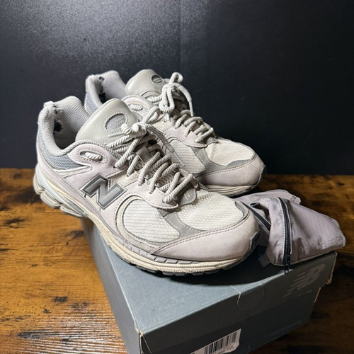New Balance M2002RVC sneakers, grey, size 44.5