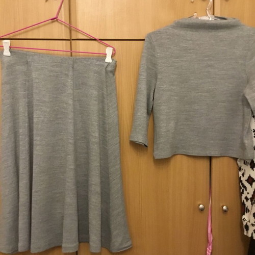4tailors knitted set gray like new